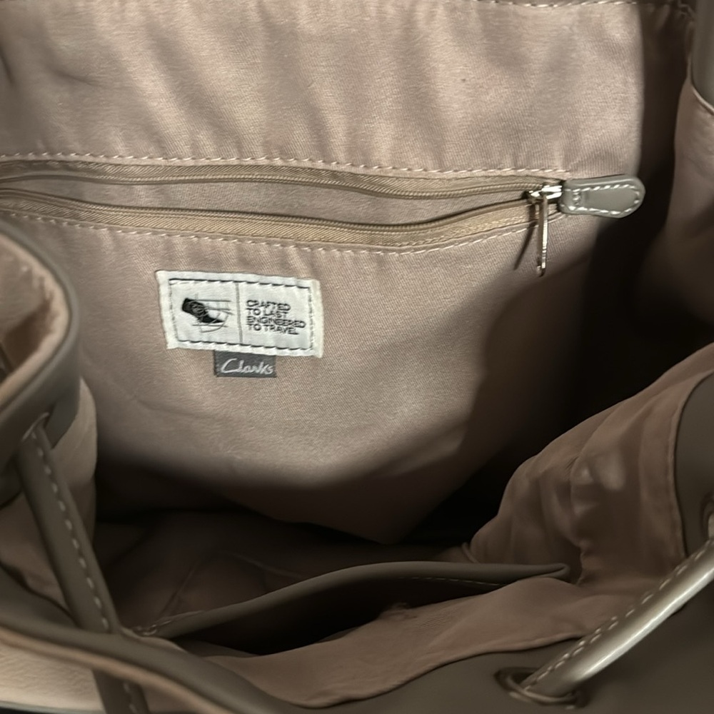 Backpack - Picture 3 of 3